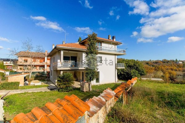 appartamento in vendita a Teramo in zona Centro Città
