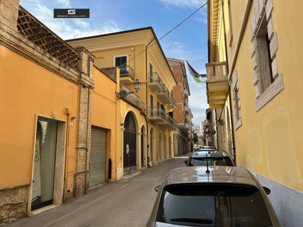 appartamento in vendita a Teramo in zona Centro Città