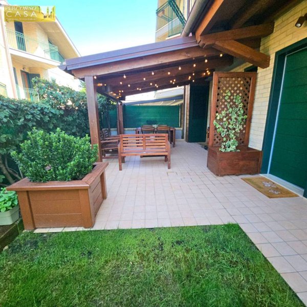 casa indipendente in vendita a Teramo in zona Nepezzano