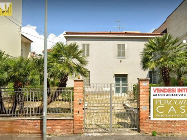 casa indipendente in vendita a Teramo in zona Centro Città
