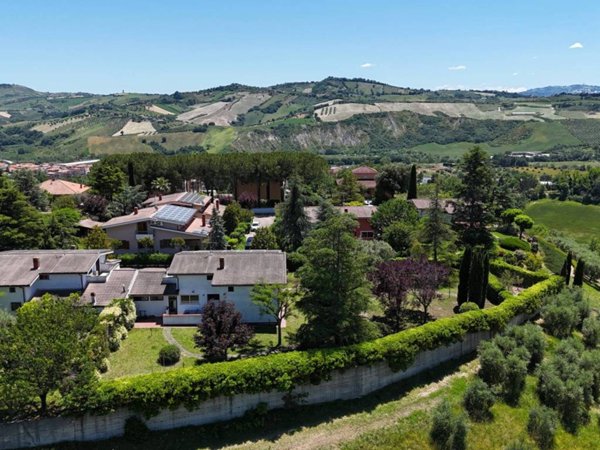 casa indipendente in vendita a Teramo in zona Nepezzano