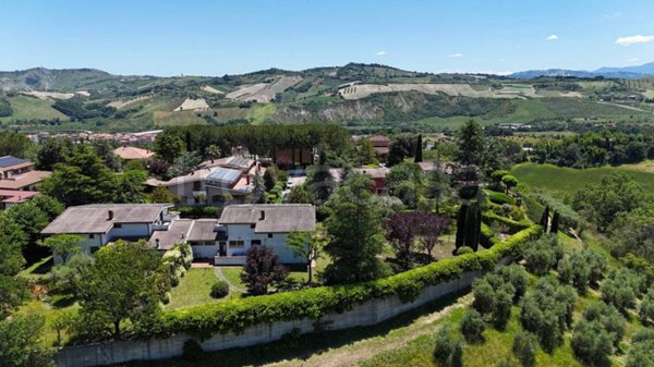 casa indipendente in vendita a Teramo in zona Nepezzano