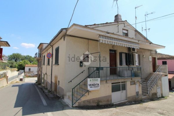 casa indipendente in vendita a Teramo in zona Nepezzano