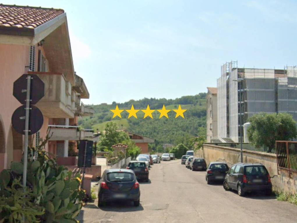 casa indipendente in vendita a Teramo