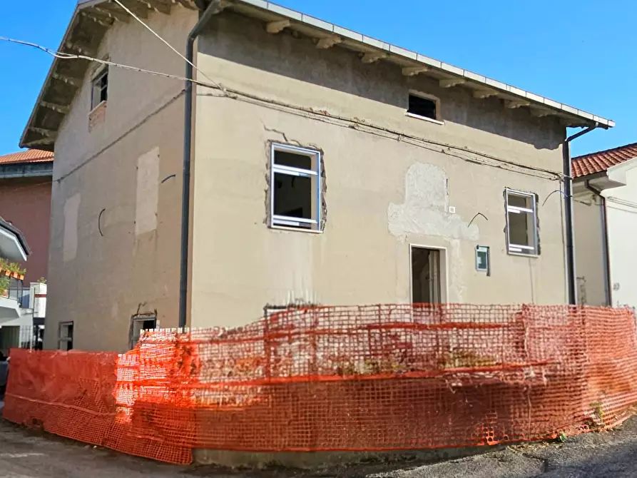 casa indipendente in vendita a Teramo in zona Villa Vomano