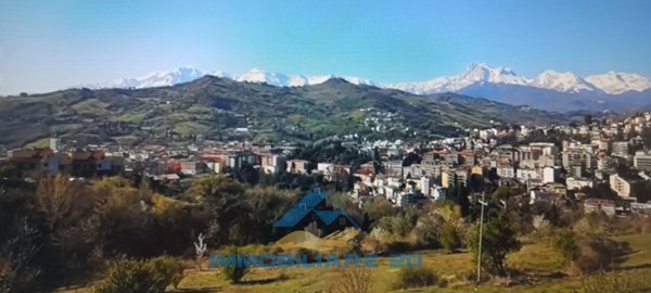 terreno edificabile in vendita a Teramo