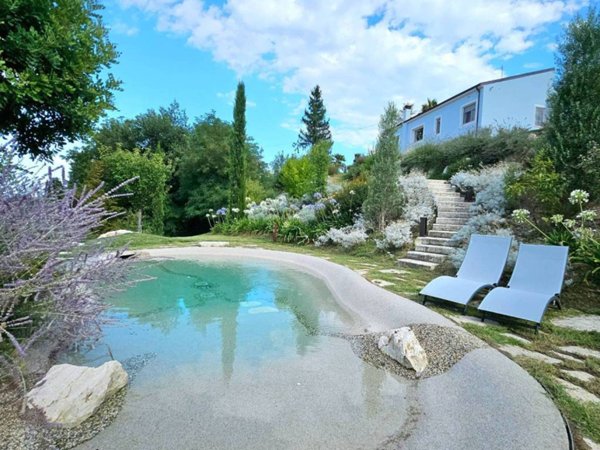 casa indipendente in vendita a Teramo