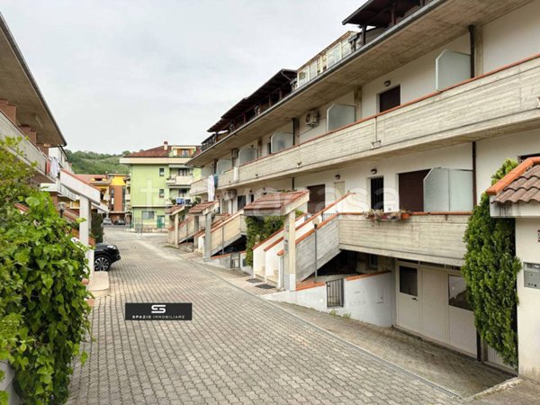 casa indipendente in vendita a Teramo