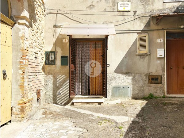 casa indipendente in vendita a Teramo in zona Frondarola