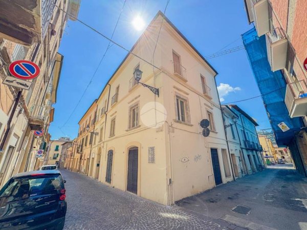 appartamento in vendita a Teramo in zona Centro Città