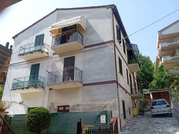 casa indipendente in vendita a Teramo