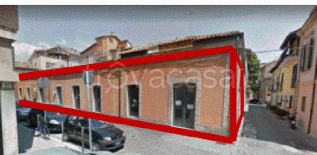 negozio in vendita a Teramo