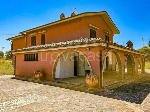 casa indipendente in vendita a Teramo in zona San Nicolò a Tordino