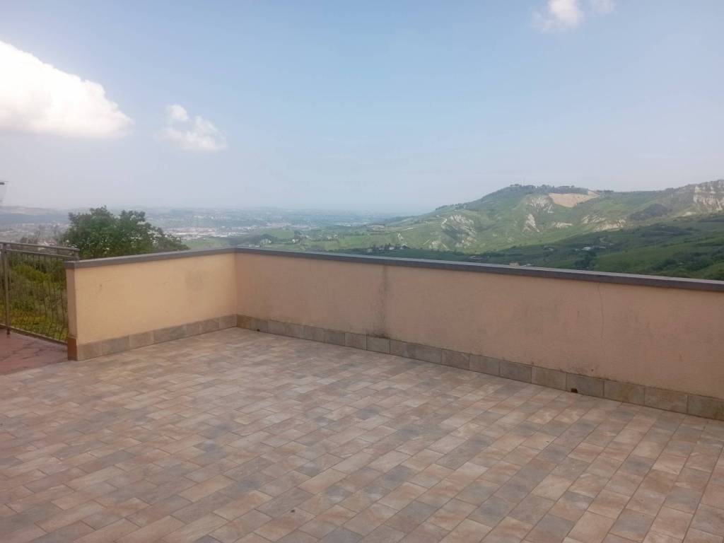 appartamento in vendita a Teramo in zona Centro Città