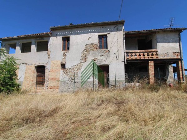 pentavano in vendita a Teramo
