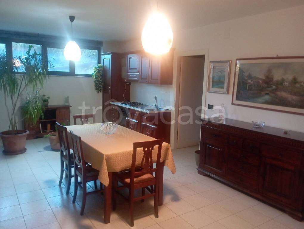 casa indipendente in vendita a Teramo in zona Centro Città