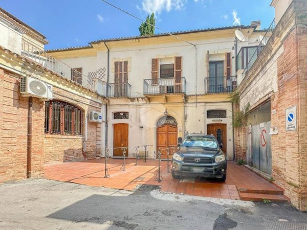 appartamento in vendita a Teramo in zona Centro Città