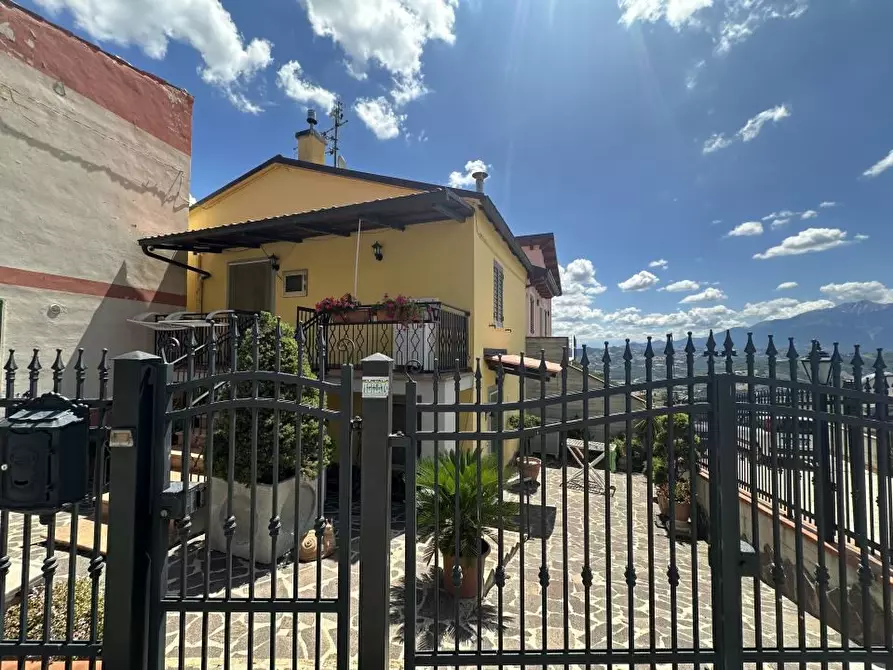 casa indipendente in vendita a Teramo in zona Centro Città