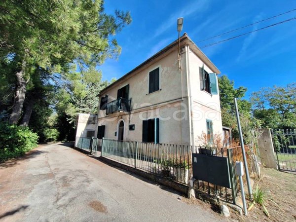 casa indipendente in vendita a Teramo in zona Villa Vomano