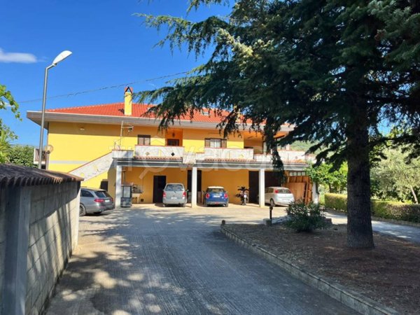 casa indipendente in vendita a Teramo in zona Valle San Giovanni