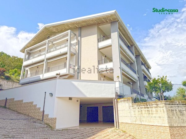 appartamento in vendita a Teramo in zona Contrada Scapriano