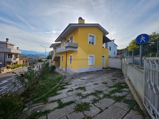 appartamento in vendita a Teramo in zona Nepezzano