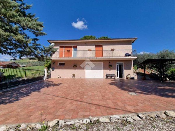 casa indipendente in vendita a Teramo in zona Villa Vomano
