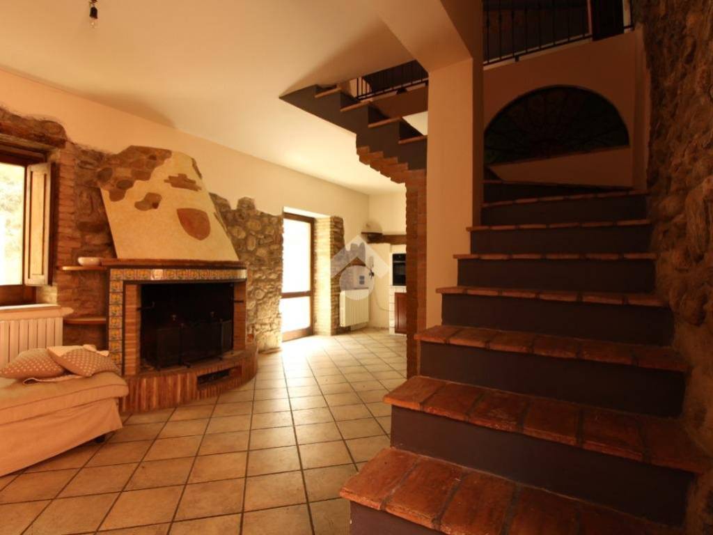 casa semindipendente in vendita a Teramo in zona Centro Città