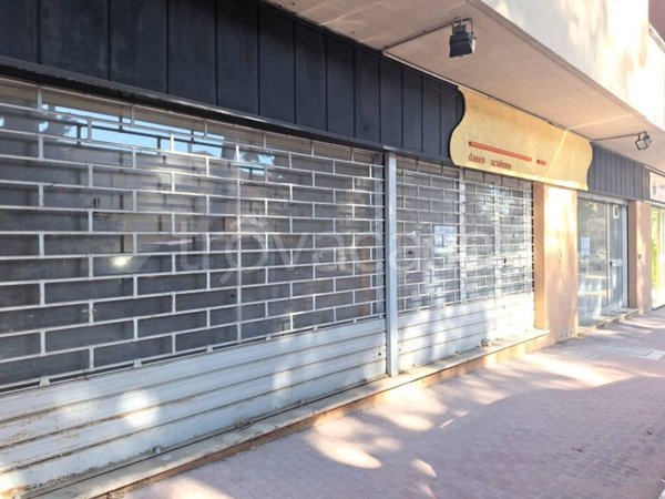 negozio in vendita a Teramo in zona Centro Città