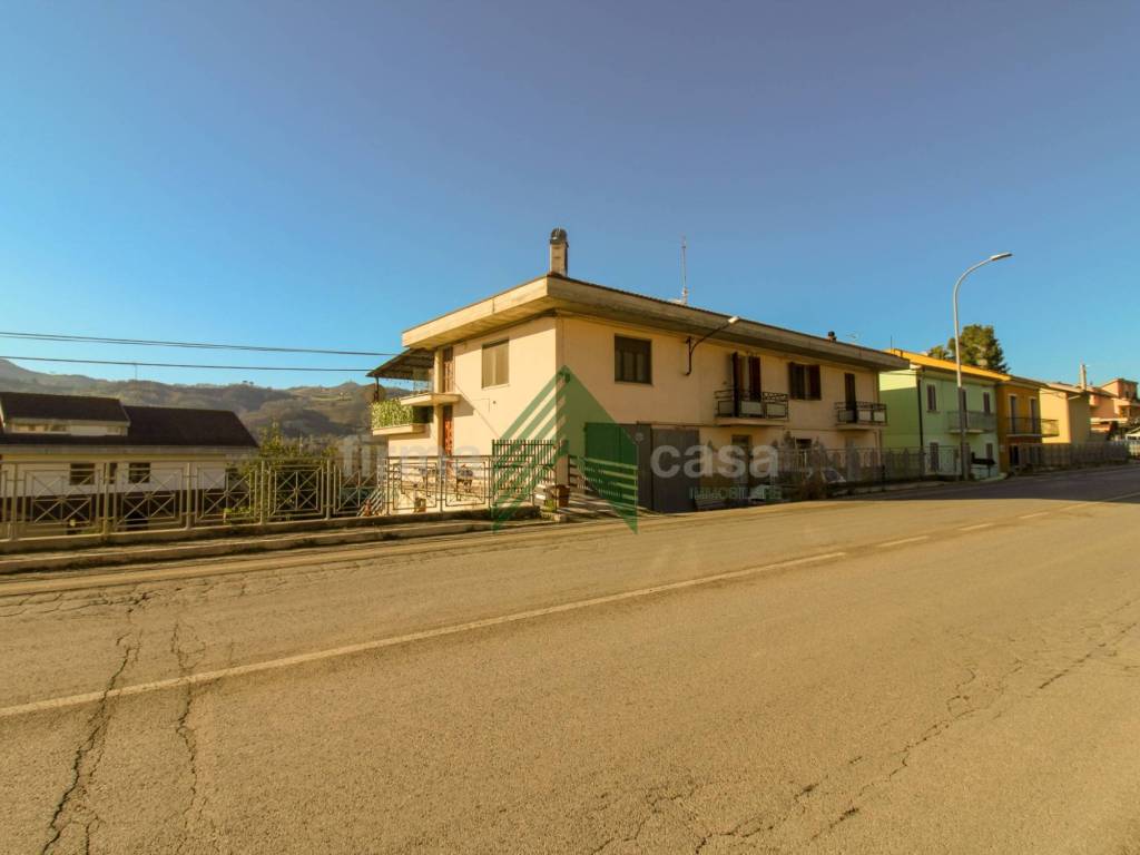 casa indipendente in vendita a Teramo