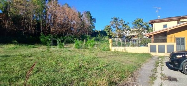 casa indipendente in vendita a Teramo in zona Villa Vomano