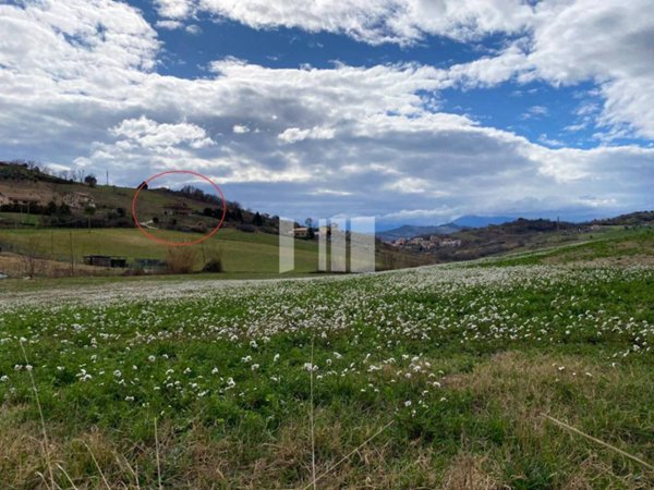 casa indipendente in vendita a Teramo in zona Colleminuccio