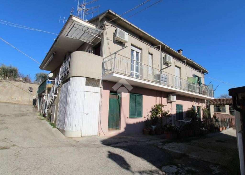 appartamento in vendita a Teramo in zona Nepezzano