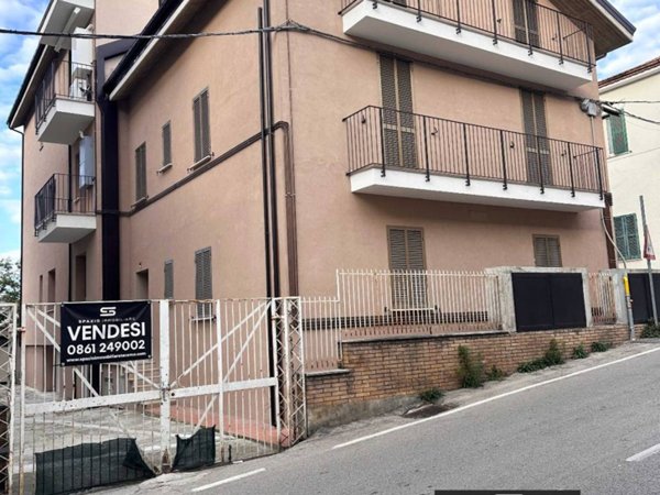 intera palazzina in vendita a Teramo in zona Centro Città