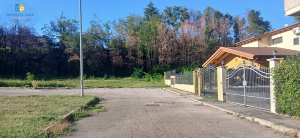 casa indipendente in vendita a Teramo in zona Villa Vomano