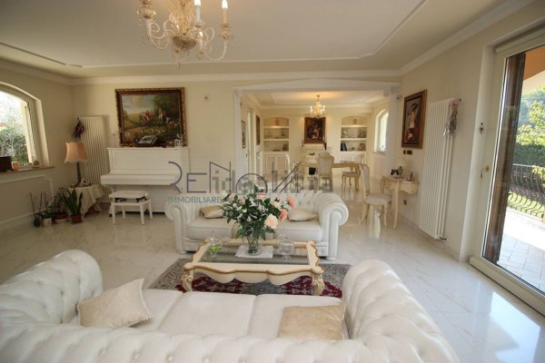 casa indipendente in vendita a Teramo