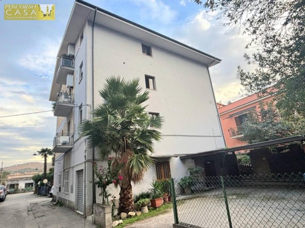 appartamento in vendita a Teramo in zona Villa Vomano