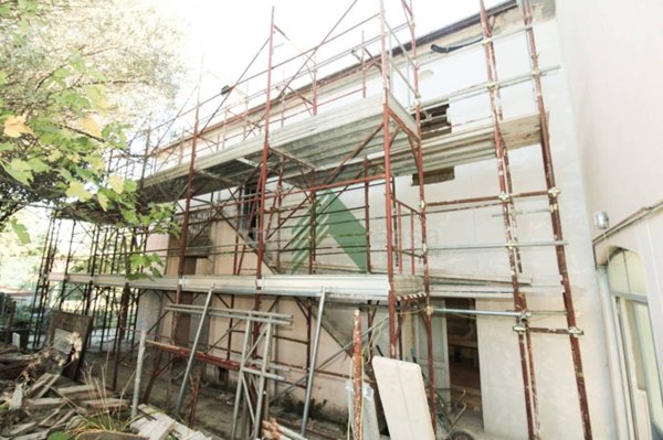 casa indipendente in vendita a Teramo in zona Villa Ripa