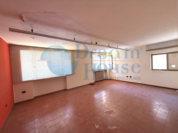 ufficio in vendita a Teramo