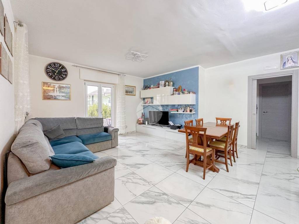 casa indipendente in vendita a Teramo in zona Centro Città