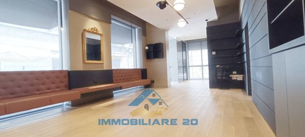 locale commerciale in vendita a Teramo in zona Centro Città