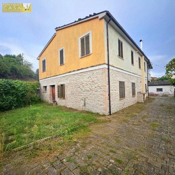 casa indipendente in vendita a Teramo in zona Valle San Giovanni