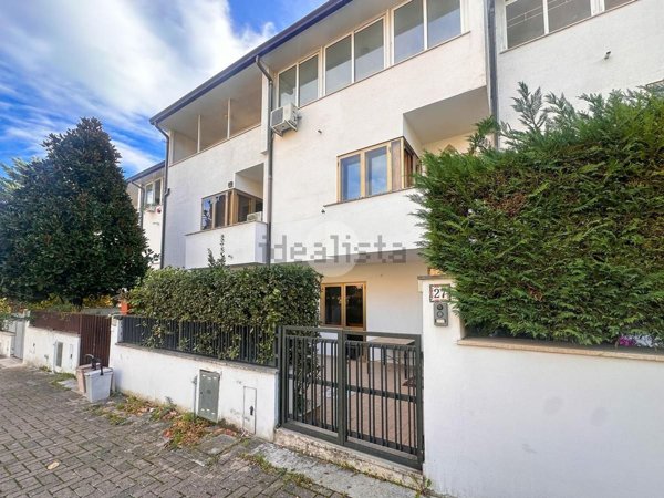 casa indipendente in vendita a Teramo in zona Centro Città