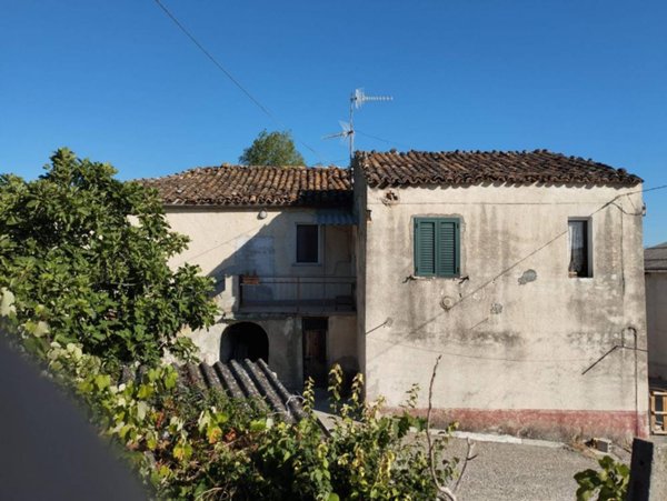 casa indipendente in vendita a Teramo in zona Forcella