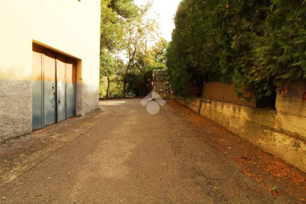 casa indipendente in vendita a Teramo