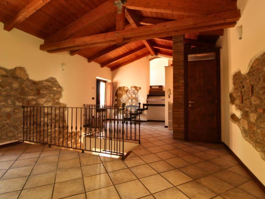 casa indipendente in vendita a Teramo in zona Centro Città