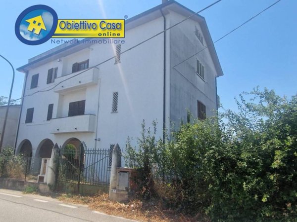casa indipendente in vendita a Teramo in zona Nepezzano