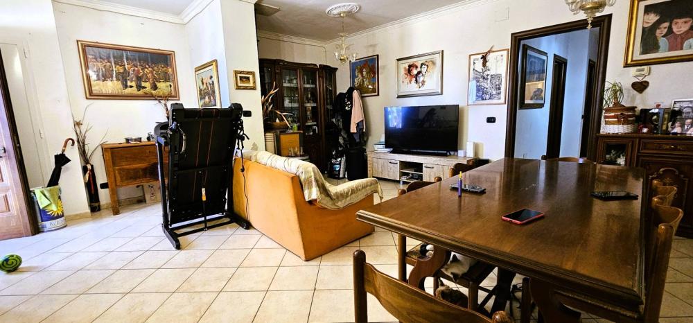 appartamento in vendita a Teramo in zona Caprafico