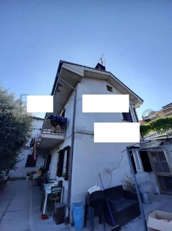 casa indipendente in vendita a Teramo