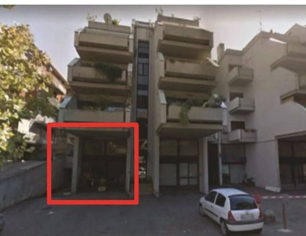 negozio in vendita a Teramo